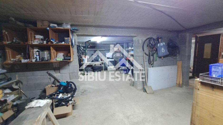 Casa Selimbar, pivnita mare, dormitor la parter - Poză 12