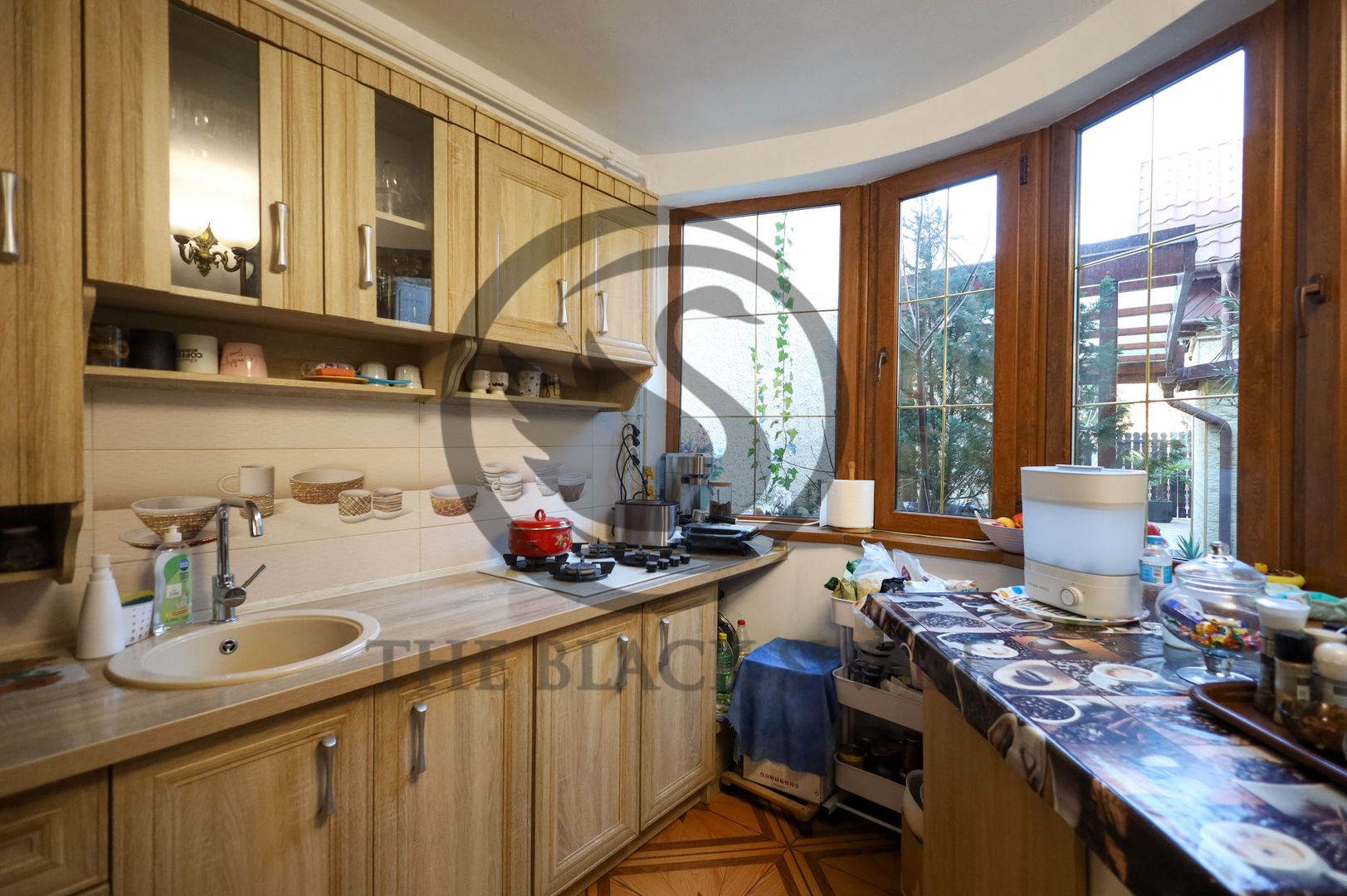 Casa 6 camere de vanzare | Salon Infrumusetare | Ploiesti, COMISION 0% - Poză 13