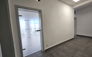 Spatiu de birouri de inchriat locatie centrala si vizibilitate buna - Poză 19