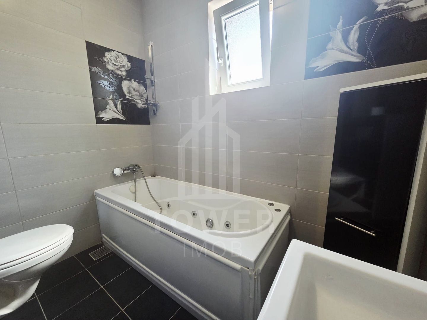 De închiriat – Apartament modern cu 3 camere, loc de parcare - Turnișor - Poză 6