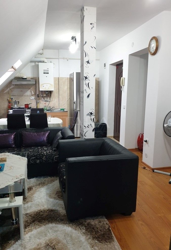 Apartament cu 3 camere de vanzare in Floresti, zona Profi - Poză 1