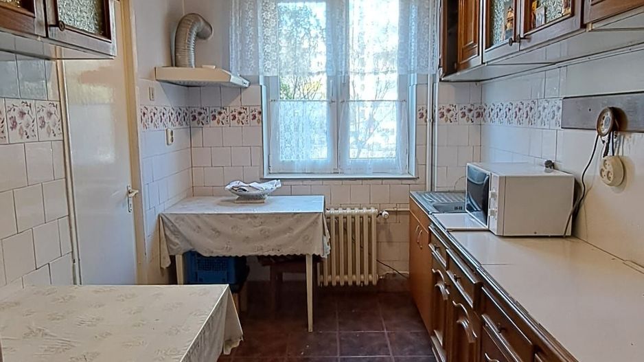 Apartament cu 3 camere, parter inalt, zona Sovata-malul Crisului - Poză 14