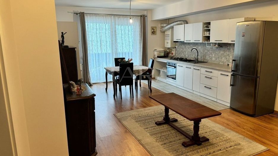 Modern, zona Cetatii, apartament cu 2 camere și balcon generos. - Poză 1