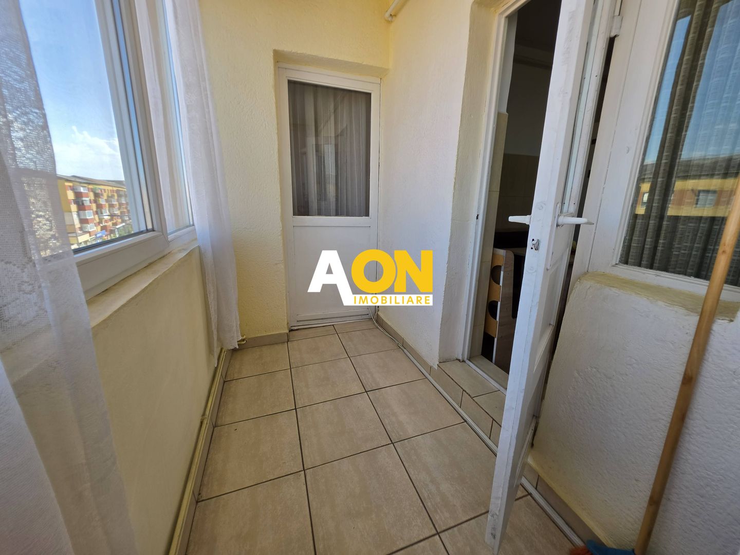 Apartament 3 camere, 68 mp utili, Cetate, zona Piata Cetate - Poză 6