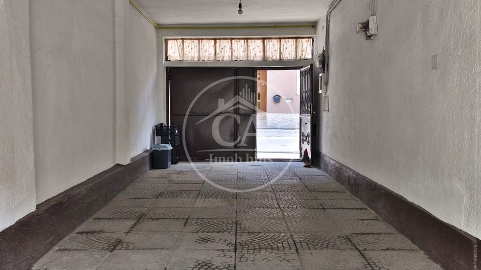 Casa de vânzare cu 7 camere de tip P+M in Sanmartin, Bihor - Poză 25
