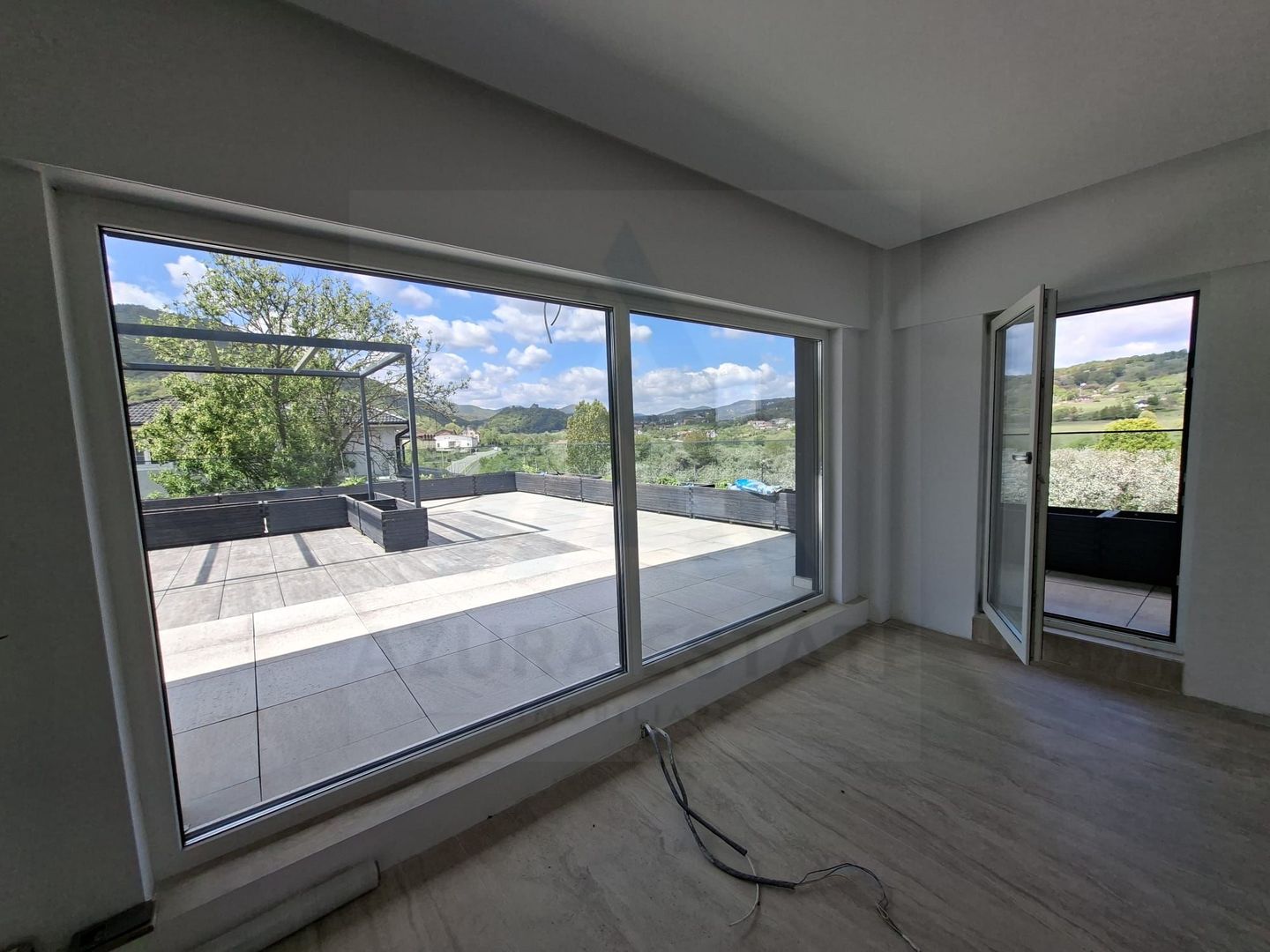 Casă moderna 229 mp utili garaj  piscina terasa balcon Cisnadioara - Poză 9