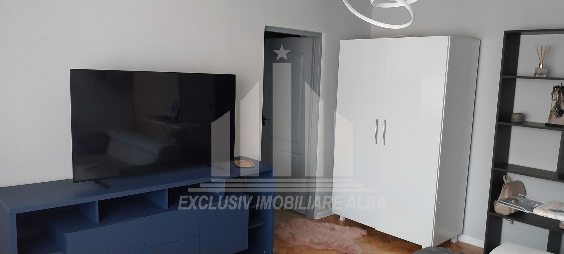 Apartament cu 2 camere de inchiriat, Cetate - Poză 2