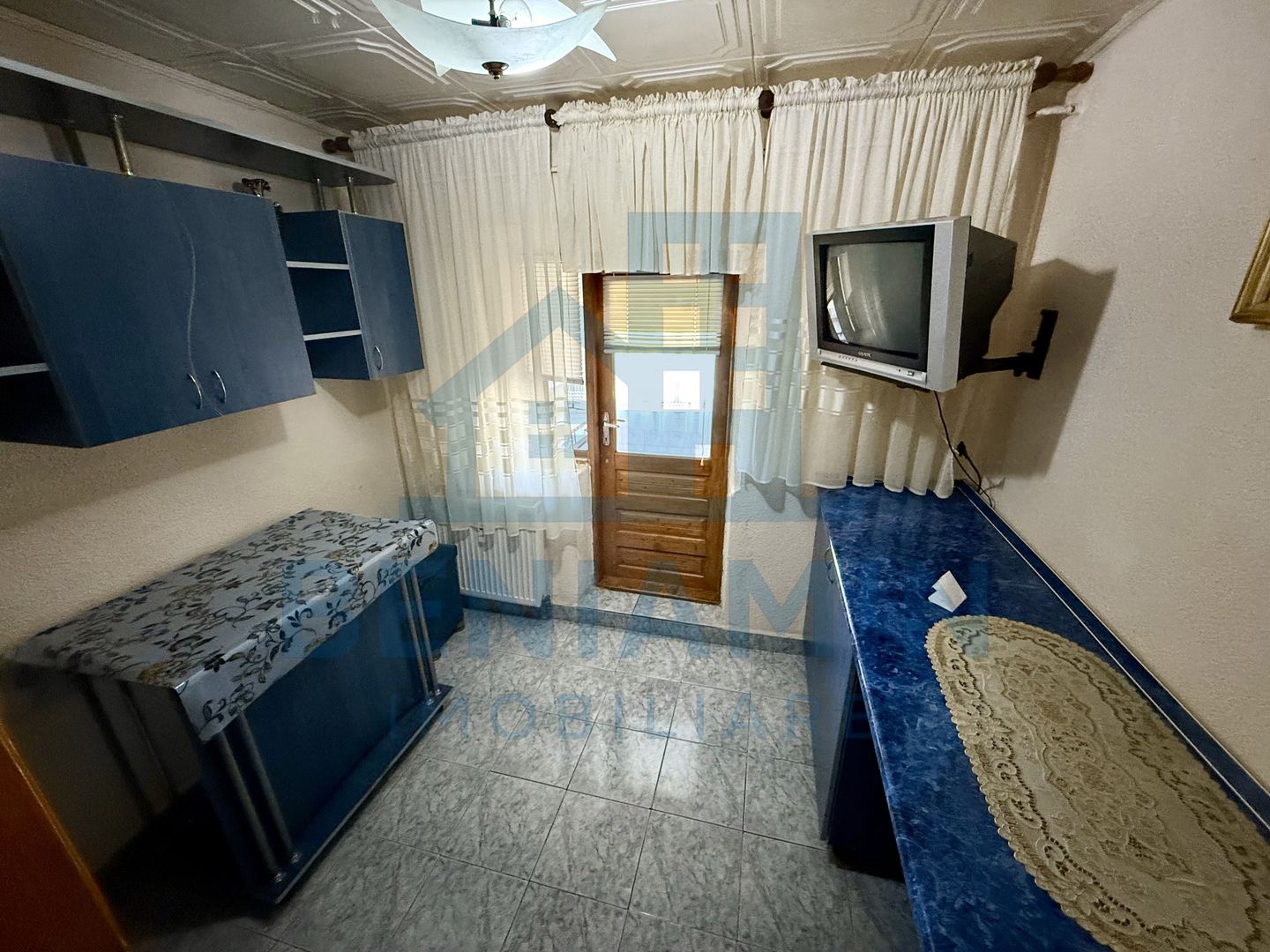 2 camere decomandat Sarari 54mp Piscina Sanziana mobilat utilat - Poză 4