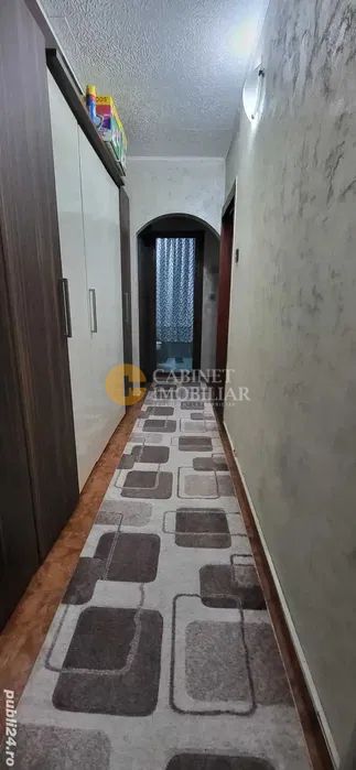 Cug - Selgros - 3 Camere Decomandat + Boxa .Bloc . 1992 - 72 Mp - Poză 5