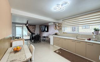 Casa spatioasa pe Strada Odobesti – Locatie deosebita - Poză 14