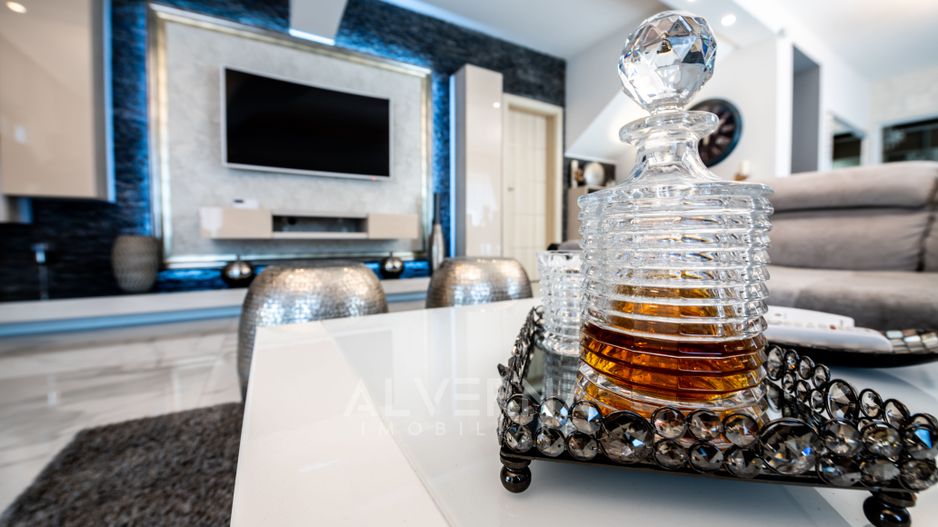 Casa individuala, 219mp, 5 camere, 4 terase, curte, zona Dambul Rotund - Poză 15