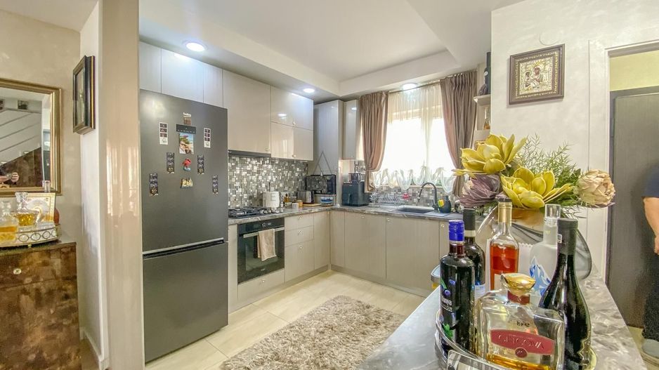 Casa 3 camere - Complex Cosmopolis - Poză 7