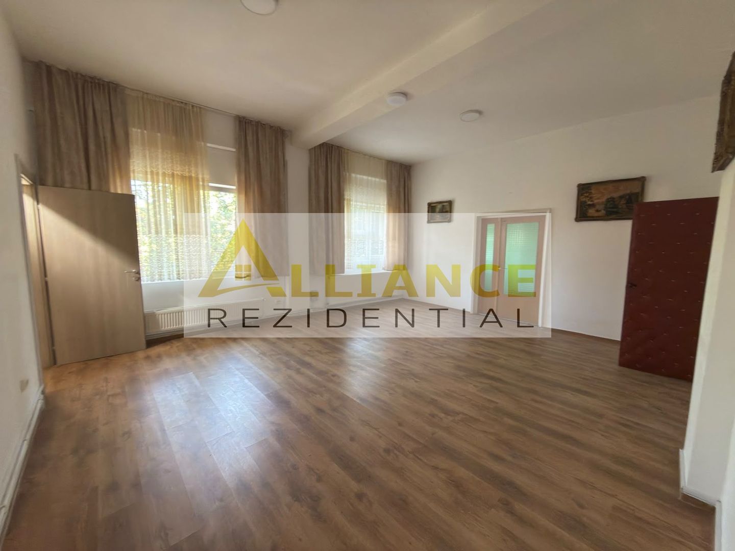 Casa individuala de vanzare in Catelu - 14 camere - teren 1550 mp - Poză 16