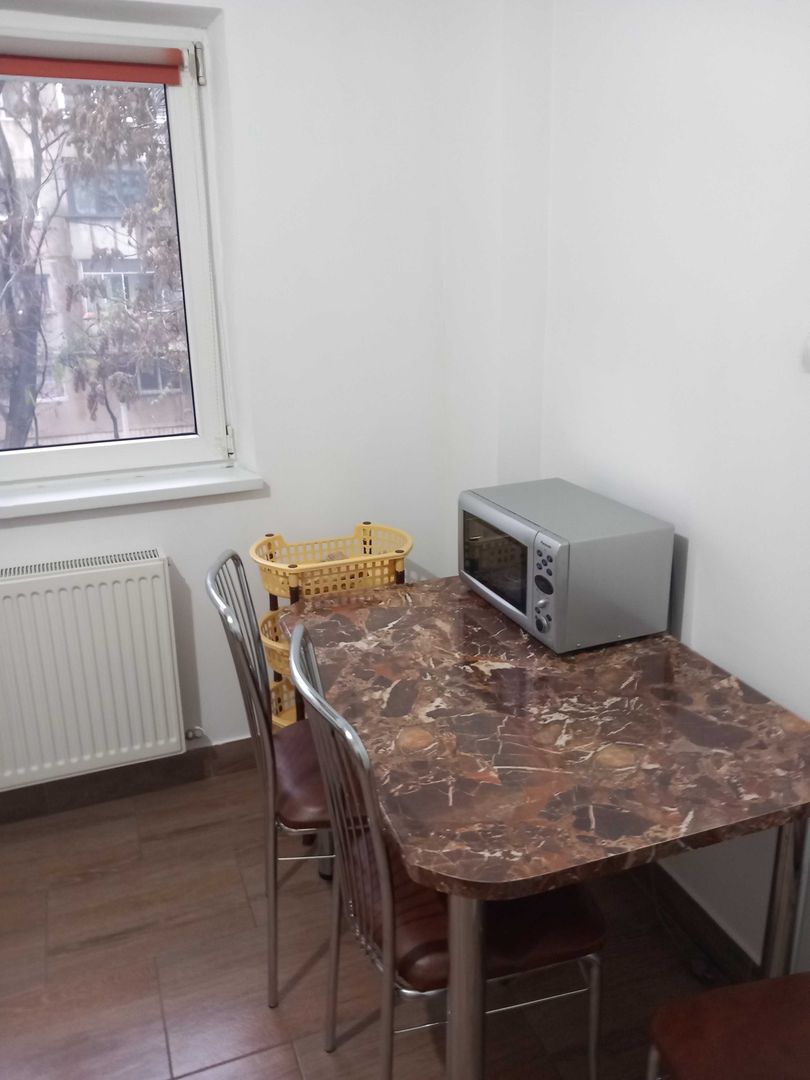 De inchiriat apartament cu 2 camere , Metrou Brancoveanu sector4 - Poză 4