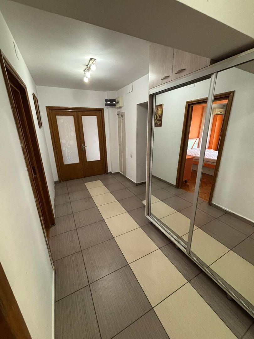 Vanzare Apartament 2 Camere Stradal Bulevardul Decebal - Poză 7