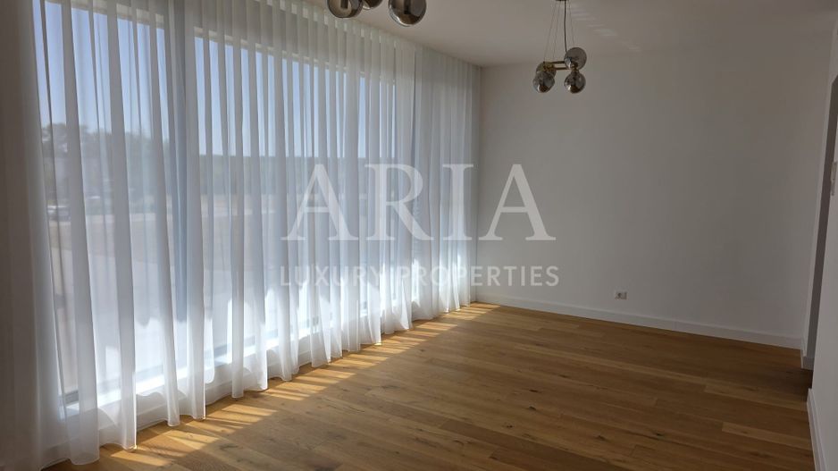 Dumbrava Vlasiei – Armonie între design, lumină și natură - Poză 25