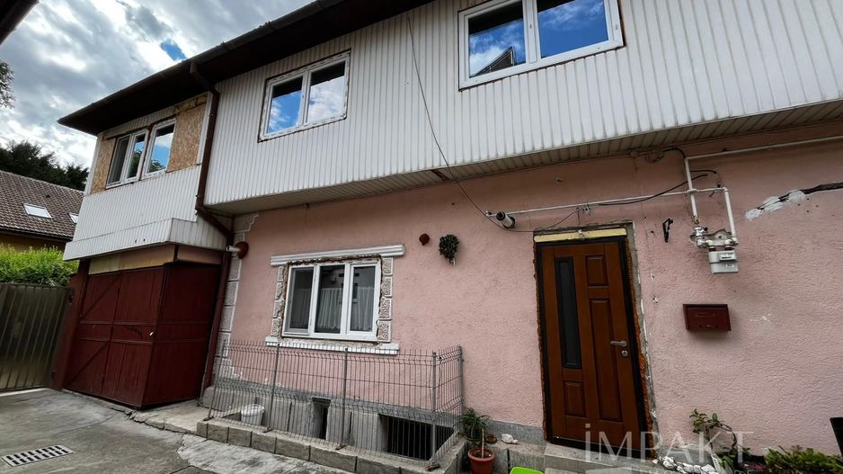 Casa frumoasa de vanzare la curte comuna, zona Centrala! - Poză 14