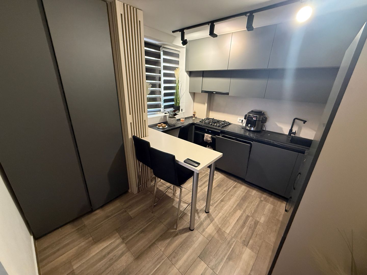 AP. 2 CAMERE- OBOR, REABILITAT, MOBILAT/UTILAT MODERN, COMIS 0% - Poză 6