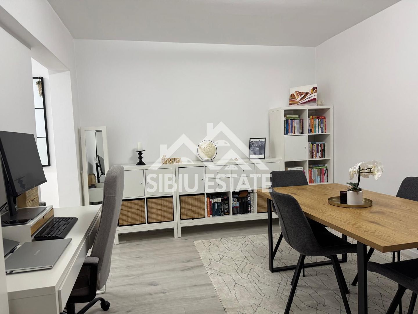 Apartament 3 camere 2 bai, pivita recent renovat-in Sibiu M.Viteazul - Poză 4