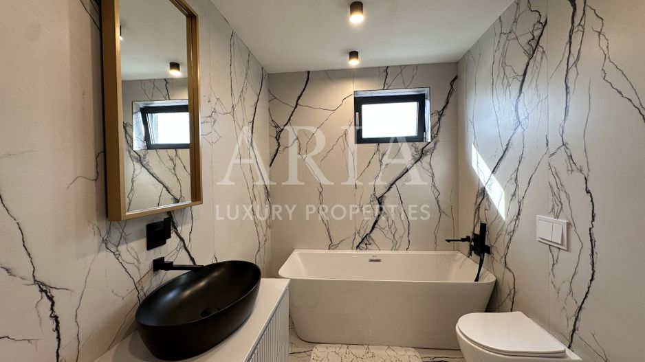 SMART VILLA - POOL - LUXURY GATED COMMUNITY - NEAR THE FOREST - Poză 15