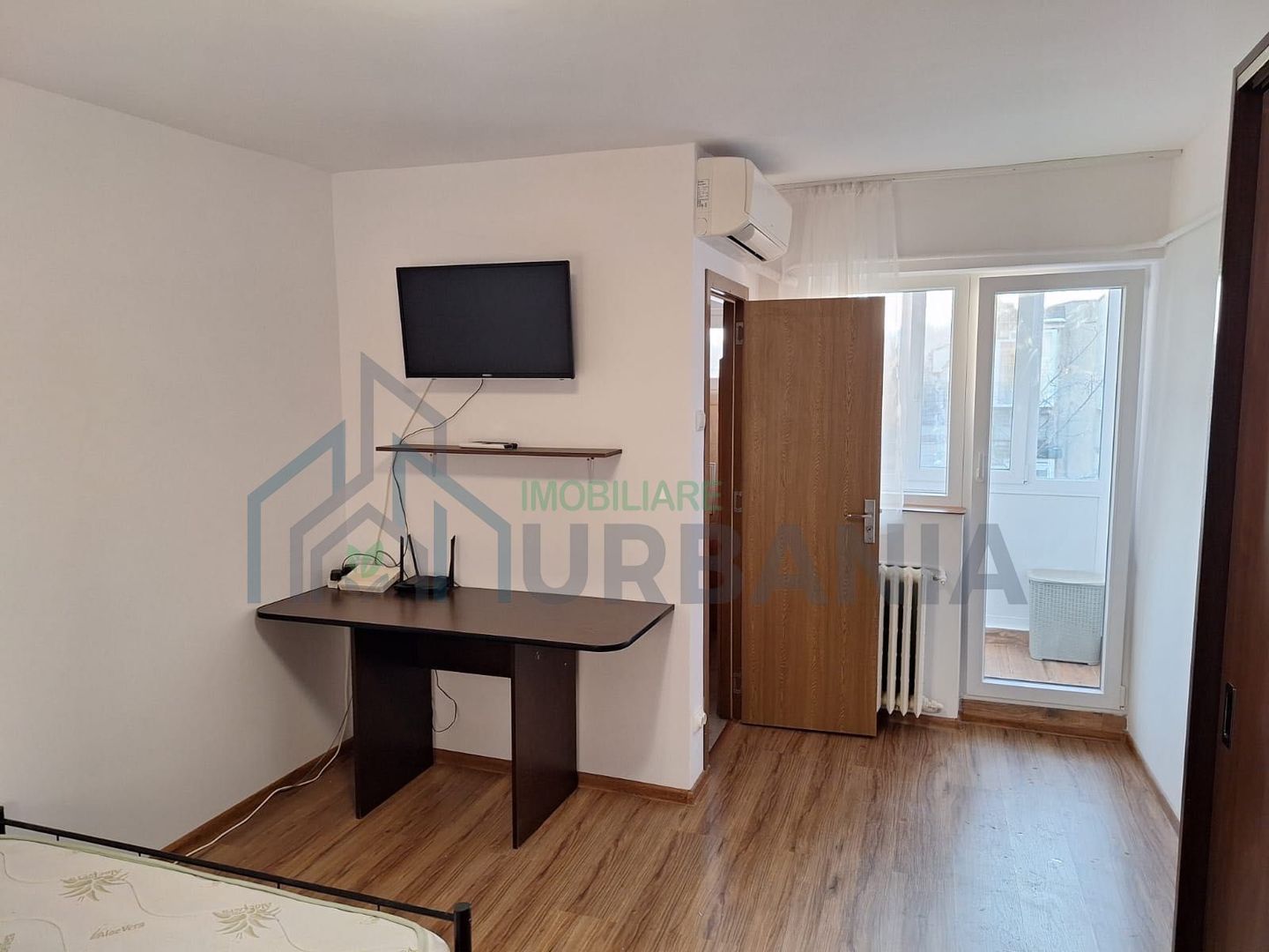 Închiriez garsonieră Nicolina - Poză 1