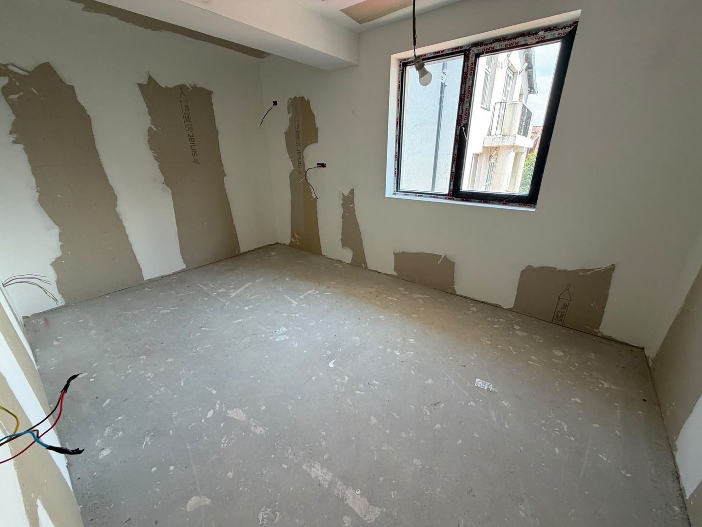 CASA INDIVIDUALA - 5 CAMERE, INCALZIRE PARDOSEALA , TEREN 420 COMIS 0% - Poză 6