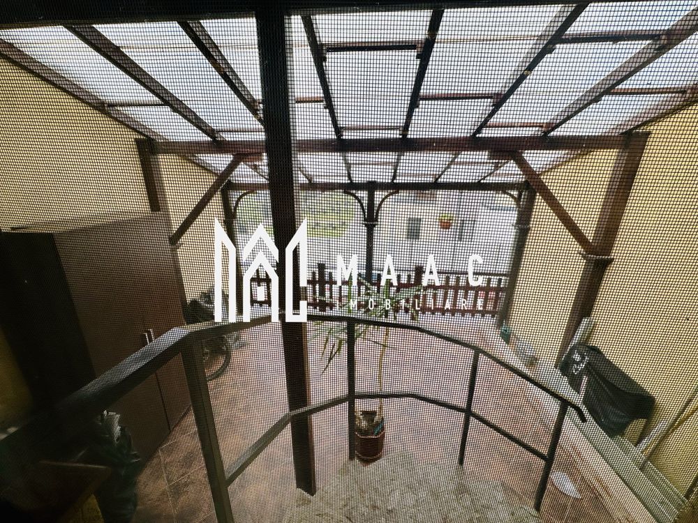 Casa moderna Vladesti | Zona Exclusivista | Curte interioara | - Poză 6