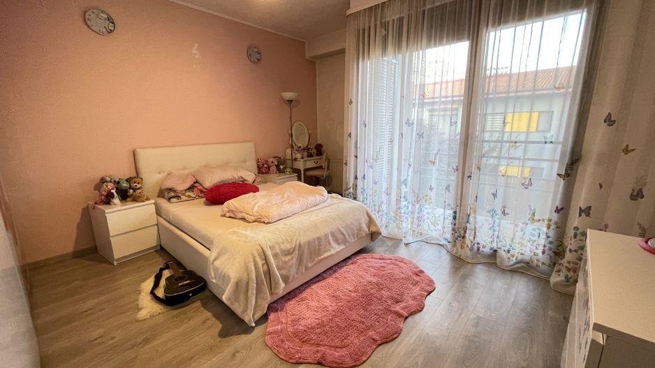 Casa de vanzare in zona Torontalului - Poză 11