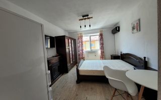 Garsoniera de inchiriat, Vasile Aaron - Poză 8