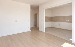 Etaj 1. Decomandat- bucatarie inchisa. Asfalt. - Poză 2