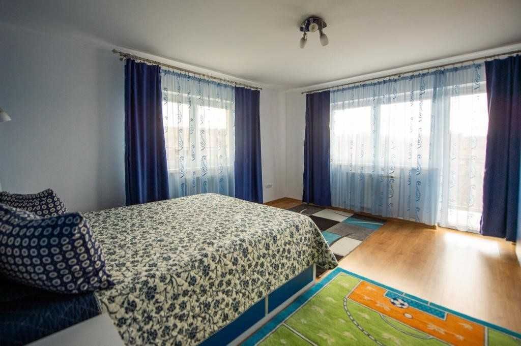 CASĂ DE ÎNCHIRIAT – TIUR-BLAJ, JUDEȚUL ALBA. Casă moderna si spațioasă, suprafață 300 mp, 2 sufragerii, 3 dormitoare, 3 bai. Toate utilitatile. - Poză 5