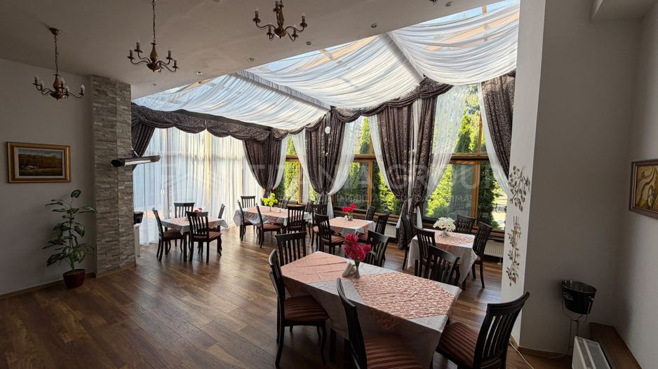 Hotel 4 stele, complet echipat, 30 camere, 6.000 mp teren – Poiana Brașov - Poză 1