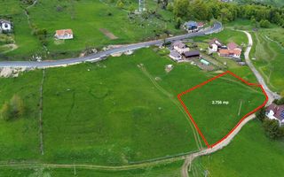 Teren Fundata cu vedere la muntii Bucegi - Poză 3