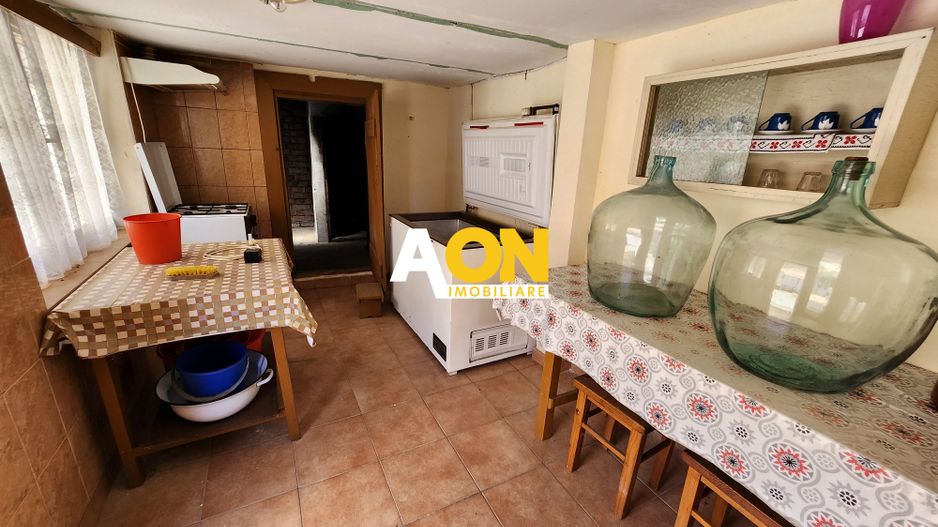 Casă cu 4 camere de vânzare în zona Barabant - Poză 13