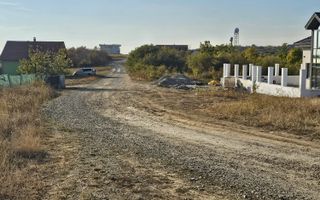 Teren intravilan 3500 mp zona Piersicilor Oradea - Poză 1