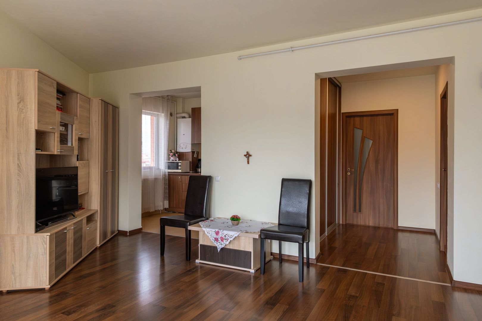 zona Europa - 2 camere luminos, etaj 1 - Poză 8