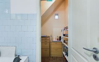 Casă individuală cu teren de 1100 mp și 3 apartamente în curte - Poză 15