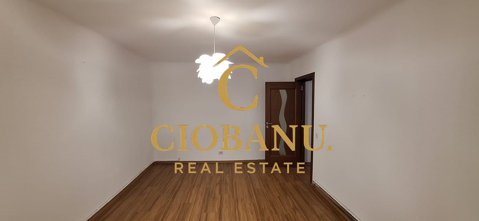 Apartament 4 camere, Etaj 1 de vanzare in cartierul 1 mai - Poză 2