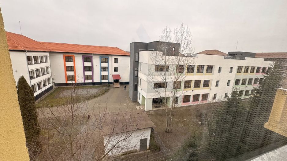 Apartament 2 camere centrală termică si calorifere noi Mihai Viteazu - Poză 12