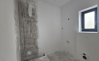 Casa Sibiu, Poplaca 4 camere, 3 bai, terasa si curte NOU - Poză 11