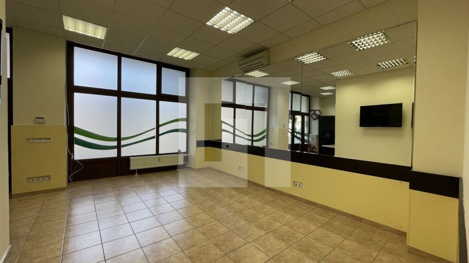 Spatiu Comercial cu vitrina- Zona Modern, Comision 0 - Poză 12