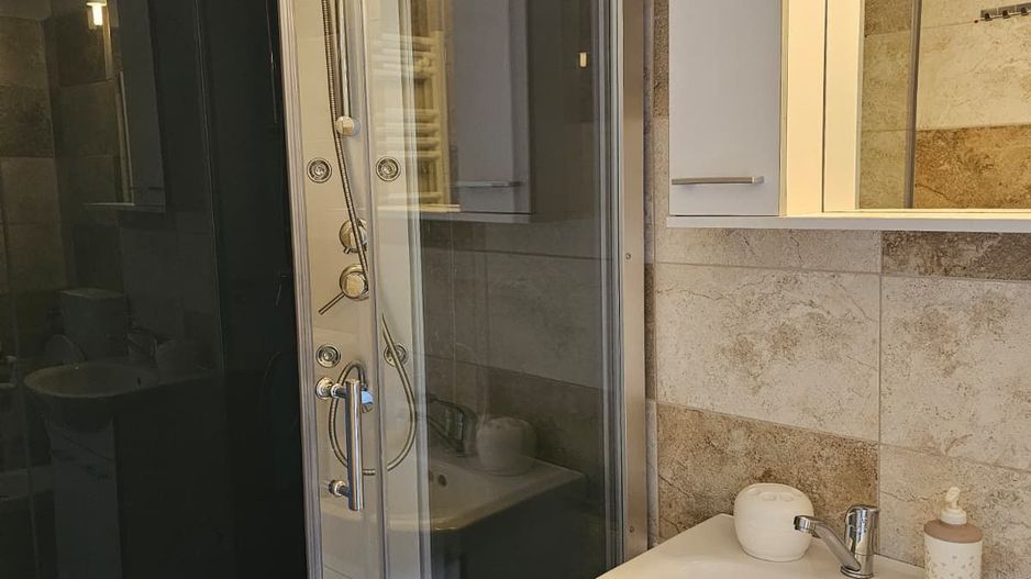 Afacere Turistică la Cheie | Pensiune 14 Camere | 7 min de Plajă - Poză 12