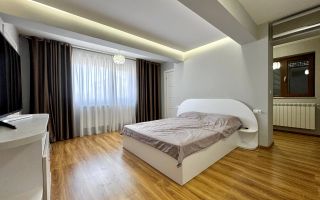 Vânzare apartament cu 3 camere - 130 m.p - în Zona CUG, Iași. - Poză 12