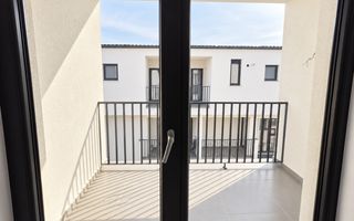 Apartament 2 camere Otopeni central | Bucătărie închisă | Parcare subterană - Poză 3