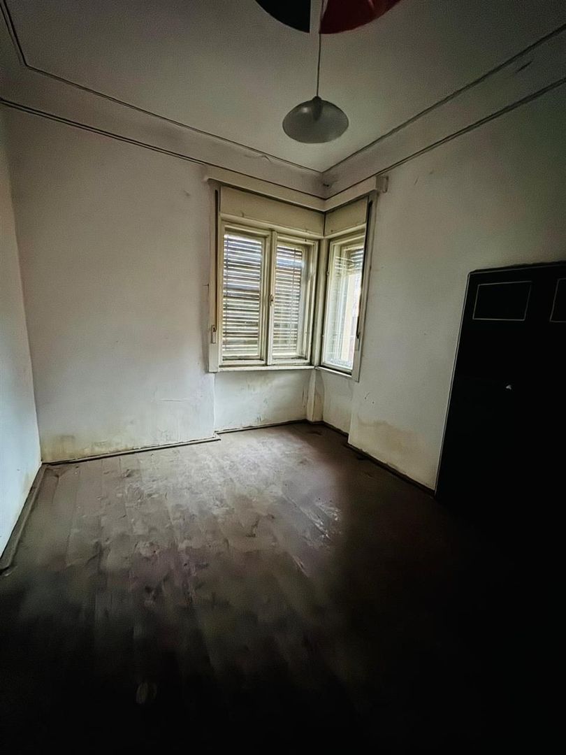 Casa Diosig + Cinematograf si teren - Poză 4