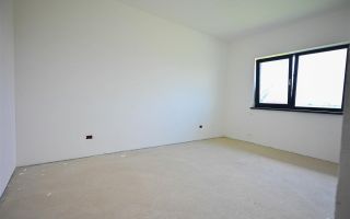 Casa personalizabila,pe un singur nivel,  pod mansardabil,pozitie cu liniste - Poză 7