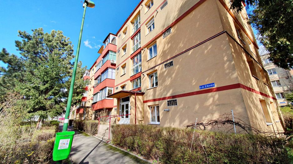 Comision Zero-Central-Bdul 15 Noiembrie apartament decomandat cf I - Poză 1