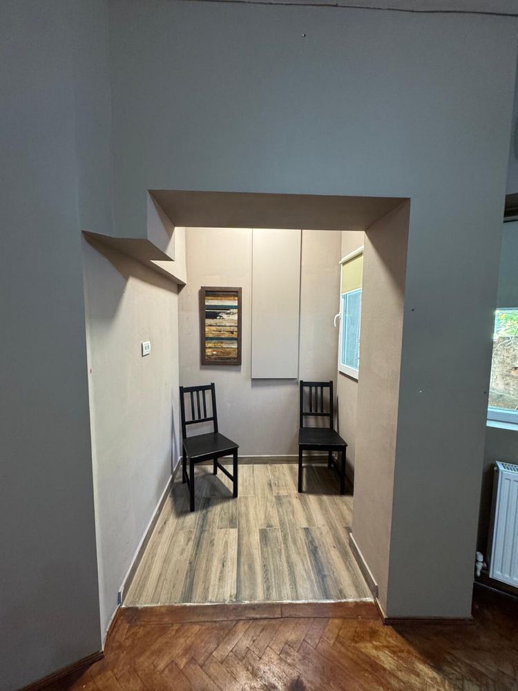 Garsonieră modernă, ultracentrală–ideală pentru locuit, birou sau regim hotelier - Poză 1