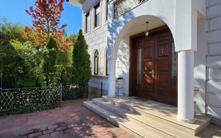 Resedinta exclusivista | Curte generoasa | Erou Iancu Nicolae - Poză 8