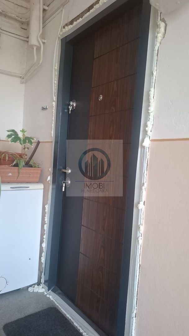Apartament 2 camere decomandat situat Deva, strada Maraști etaj 4 - Poză 10